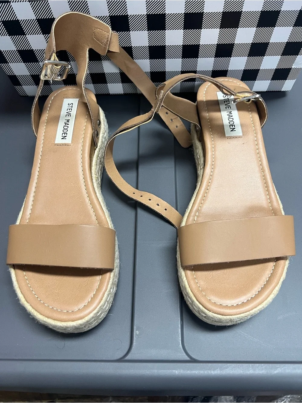 Platform sandals